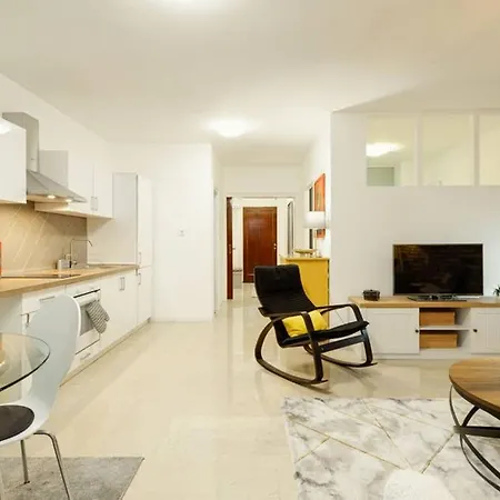Spacious Stylish Studio Up To 4Ppl Close To Centre Thessaloniki Exterior photo