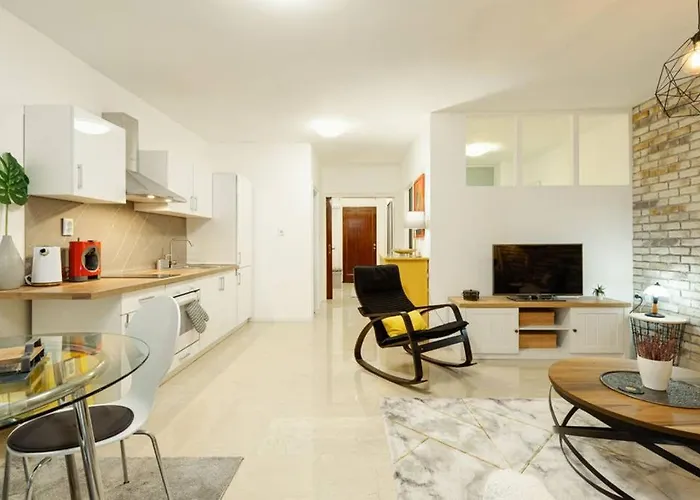 Spacious Stylish Studio Up To 4Ppl Close To Centre